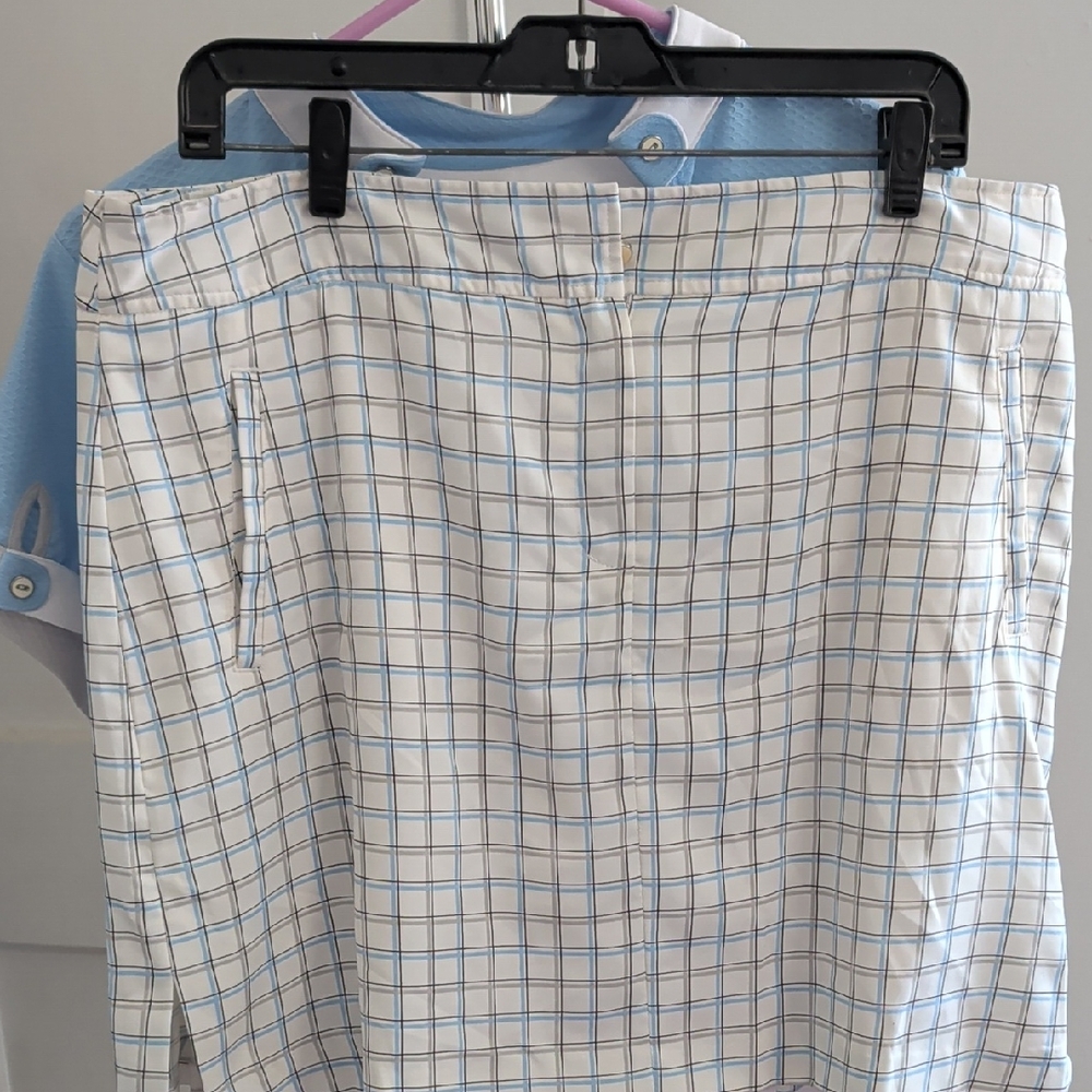 Izod Women's Blue and White Plaid Skirt Set